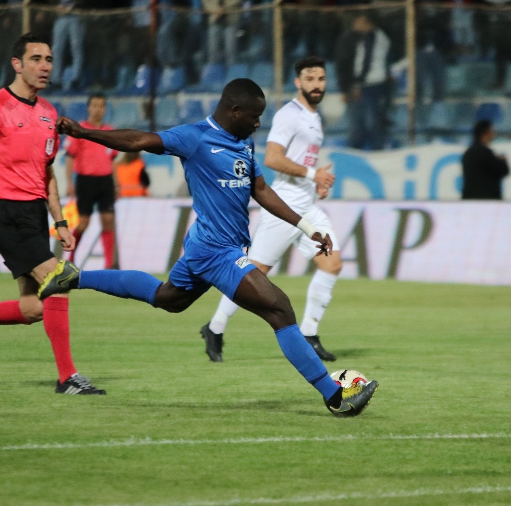 Spor Toto 1. Lig: Adana Demirspor: 3 - Ümraniyespor: 1 