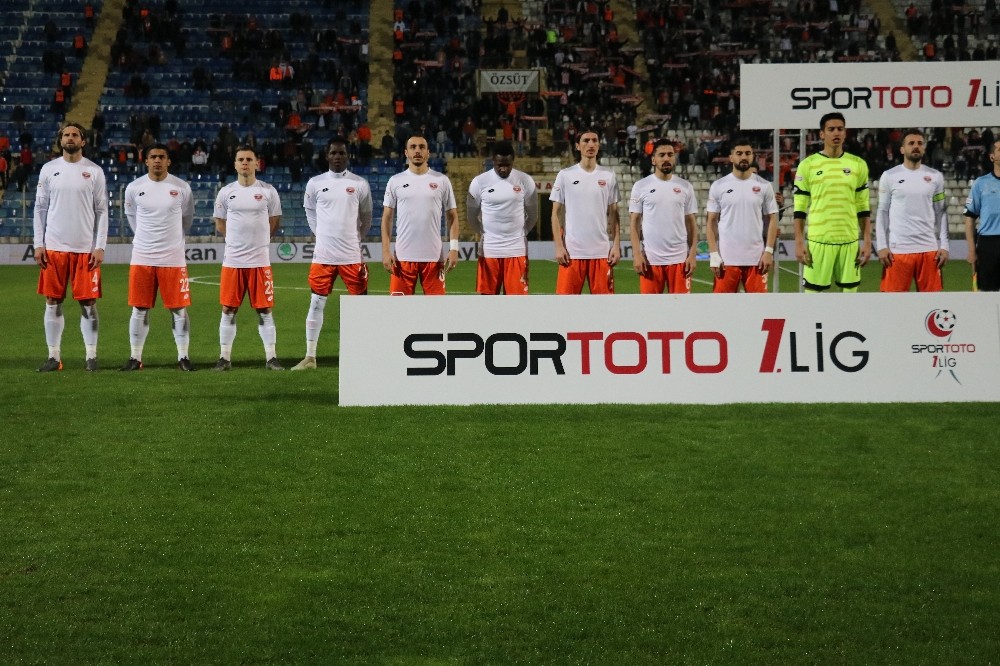 Spor Toto 1. Lig: Adanaspor: 1 - İstanbulspor: 0 (İlk yarı sonucu) 