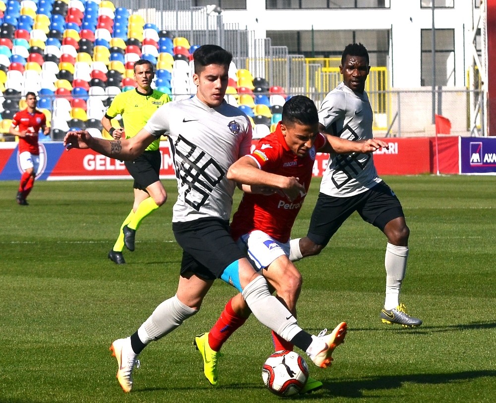 Spor Toto 1. Lig: Altınordu: 0 - Osmanlıspor: 3 