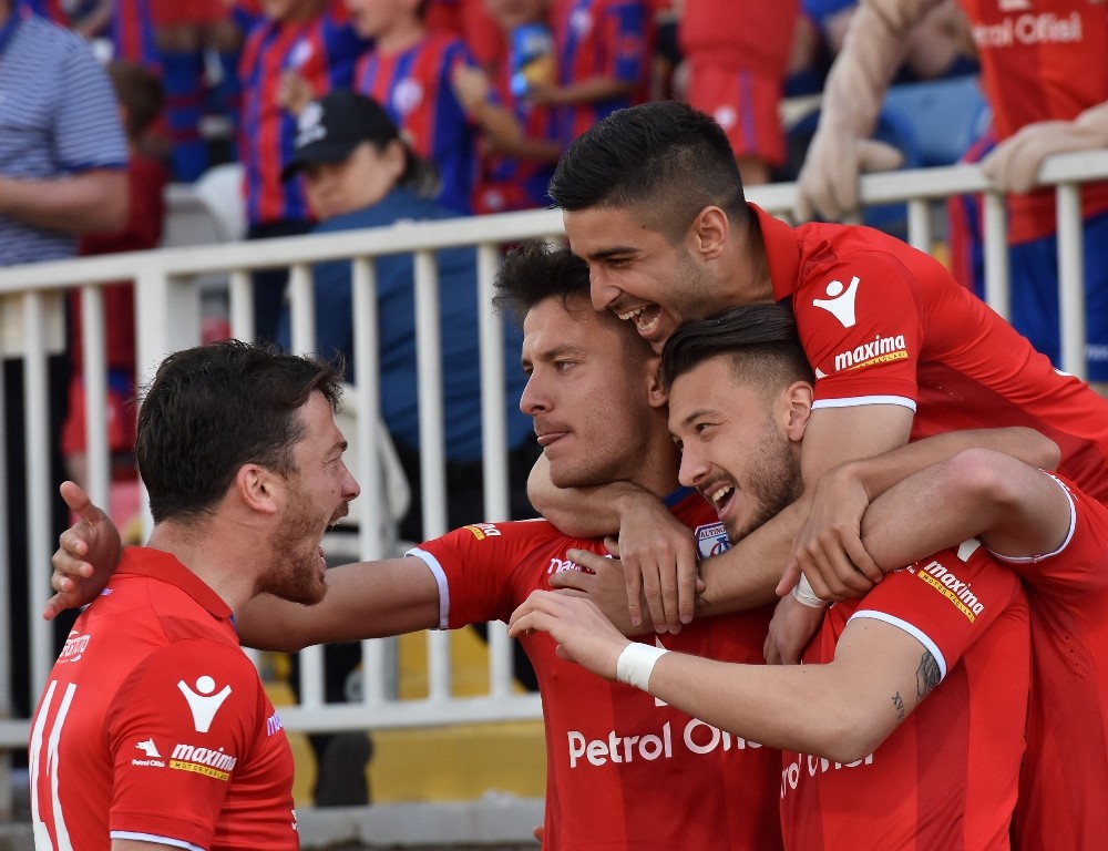 Spor Toto 1. Lig: Altınordu: 3 - Boluspor: 0 