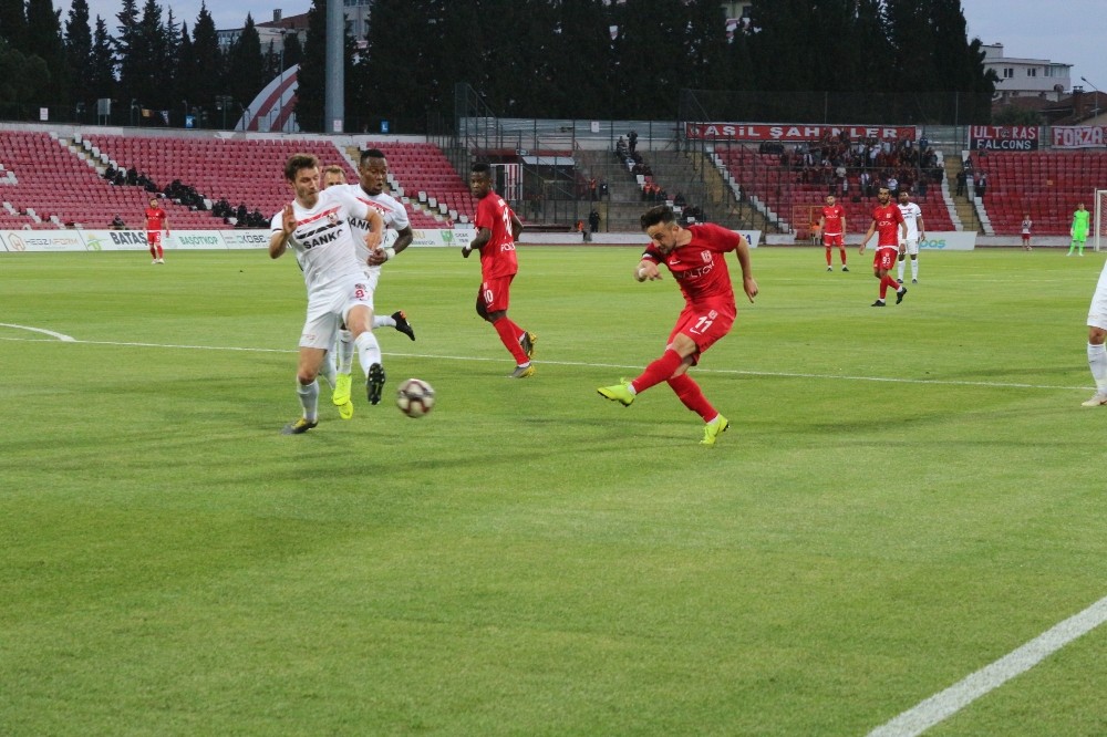 Spor Toto 1. Lig: Balıkesirspor Baltok: 1 - Gazişehir Gaziantep: 2 