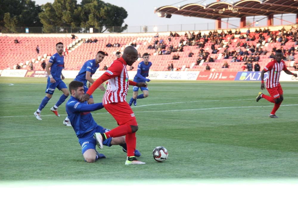 Spor Toto 1. Lig: Balıkesirspor Baltok: 6 - Kardemir Karabükspor: 0 (İlk yarı sonucu) 