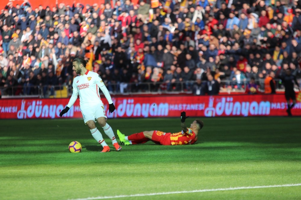 Spor Toto Süper Lig: İM Kayserispor: 1 - Göztepe: 0 (İlk yarı) 