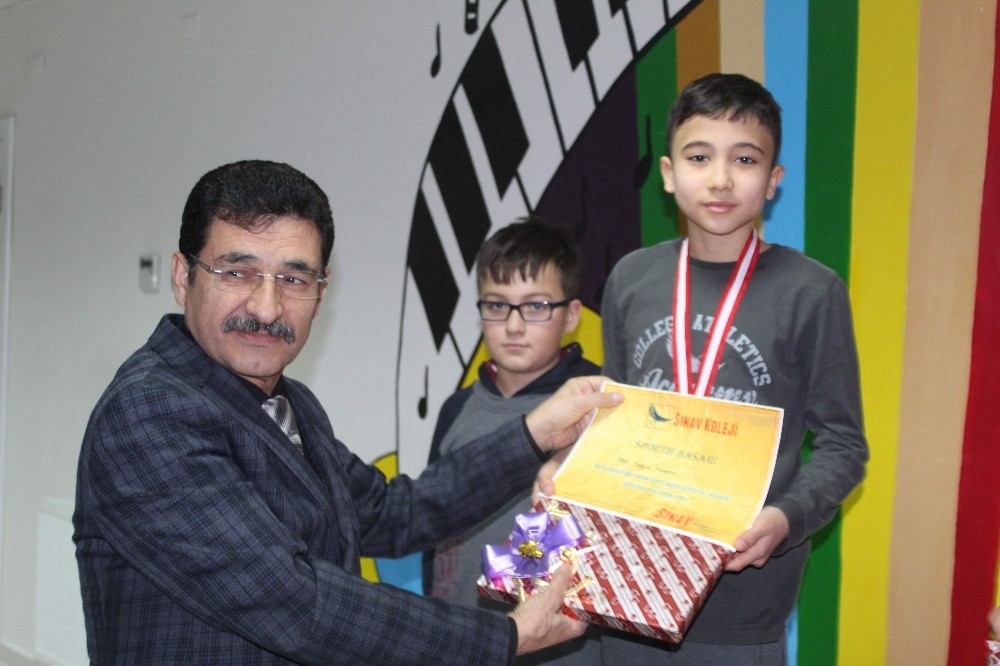 Sporda başarı ödüllendirildi 