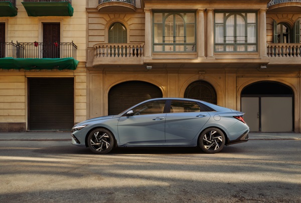Sportif Sedan Yeni Hyundai ELANTRA Türkiye’de Satışa Sunuldu