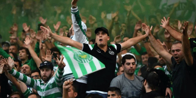 Sporting taraftarı Beşiktaşlılara saldırdı