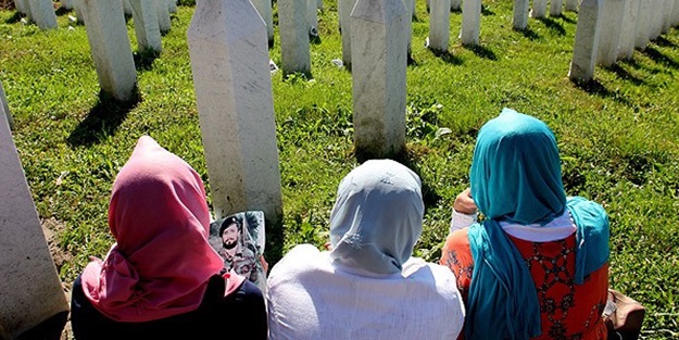 Srebrenitsa'da 136 soykırım kurbanı defnedilecek