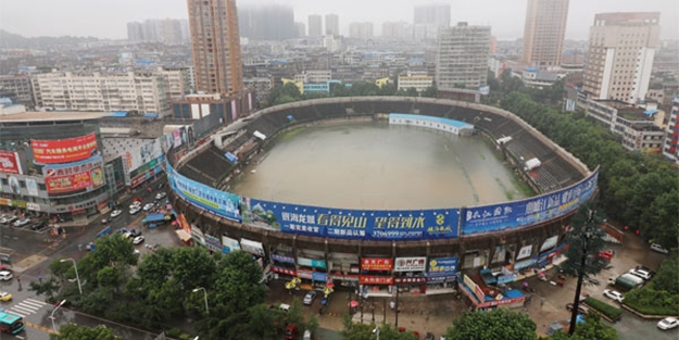 Stadyum ağzına kadar suyla doldu!