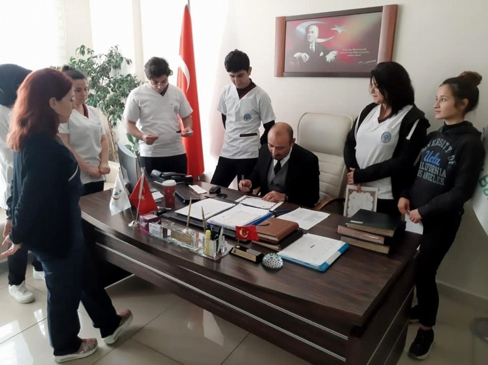 Stajyer öğrencilere teşekkür belgesi 