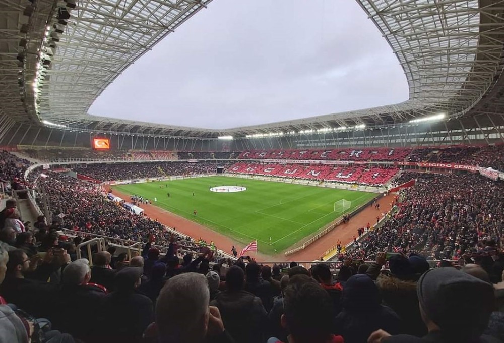 Stat kapıları 15.30’da açılacak 