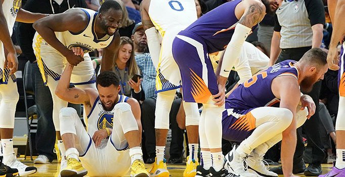 Stephen Curry 3 ay parkeden uzak kalacak