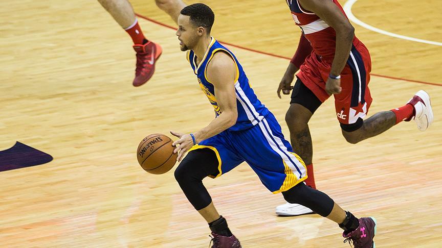 Stephen Curry'nin rekor gecesi