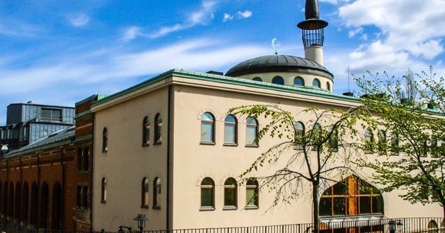 Stockholm’de camiye küstah saldırı
