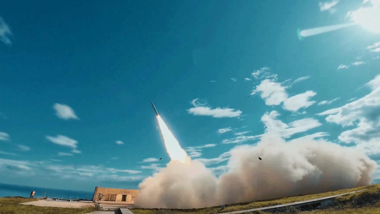 Stratejik caydırıcılığımızın güçlü teminatı: Yerli füze Tayfun hedefi tam 12'den vurdu!