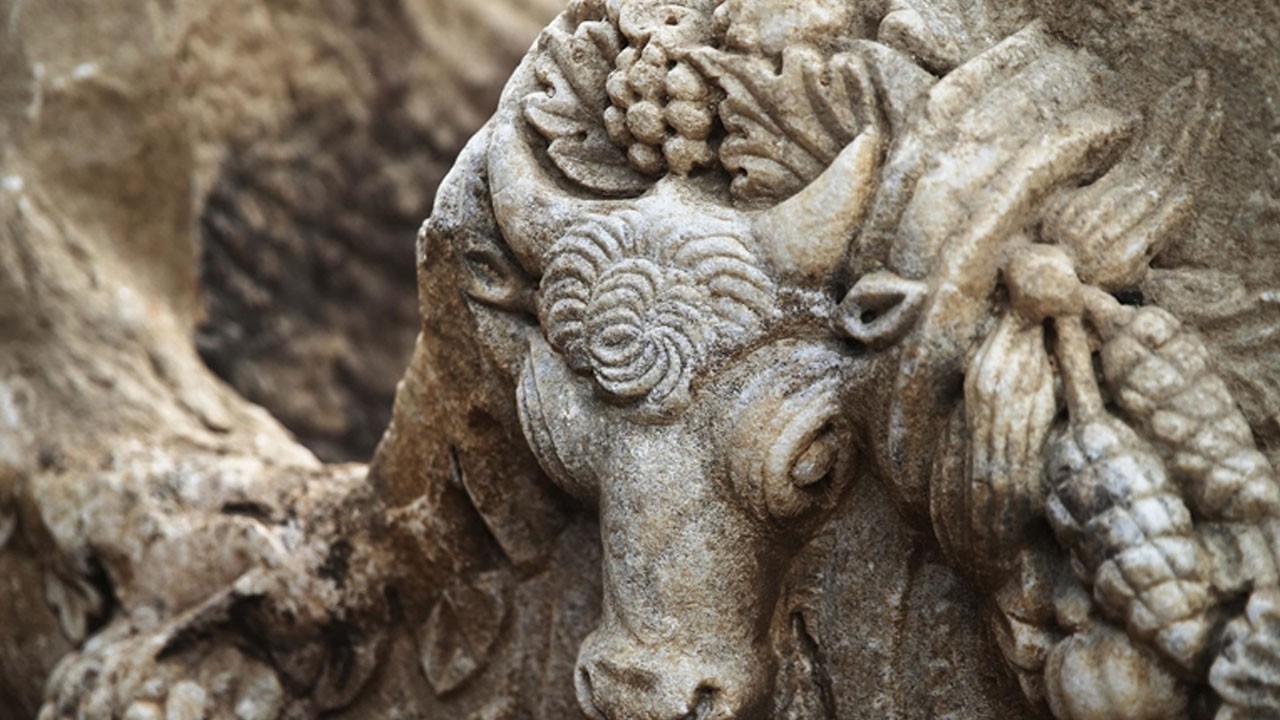 Stratonikeia'da 2 bin yıllık lahit bulundu! Gladyatörler kenti'nde tuhaf keşif