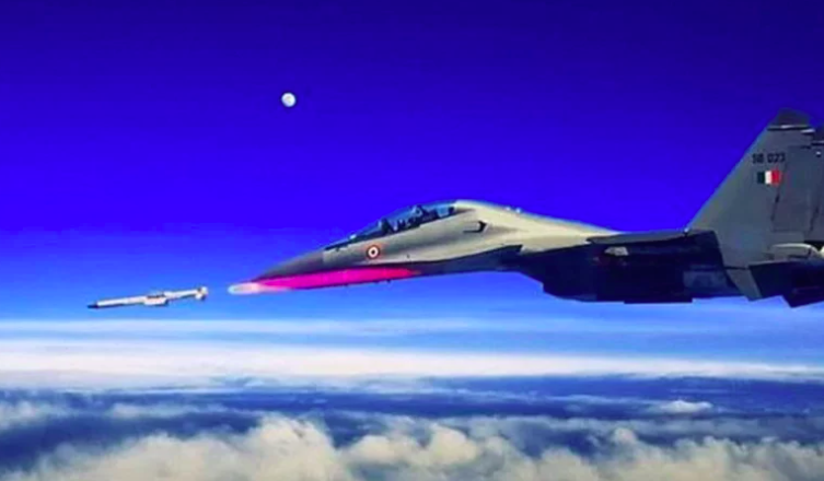 Su-30’lar için 130 km menzilli 200 adet füze siparişi!