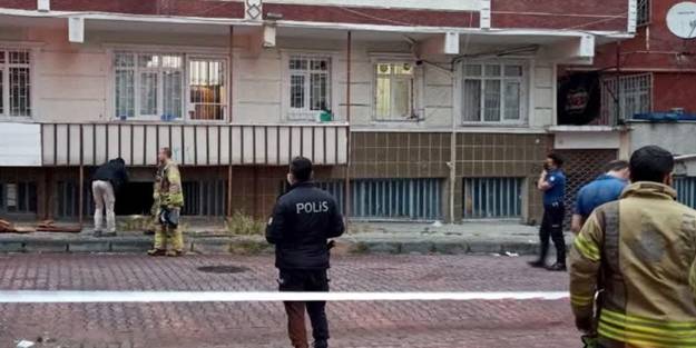 Su baskınında bodrum katın merdiveni çöktü