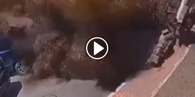 Su borusu bomba gibi patladı!