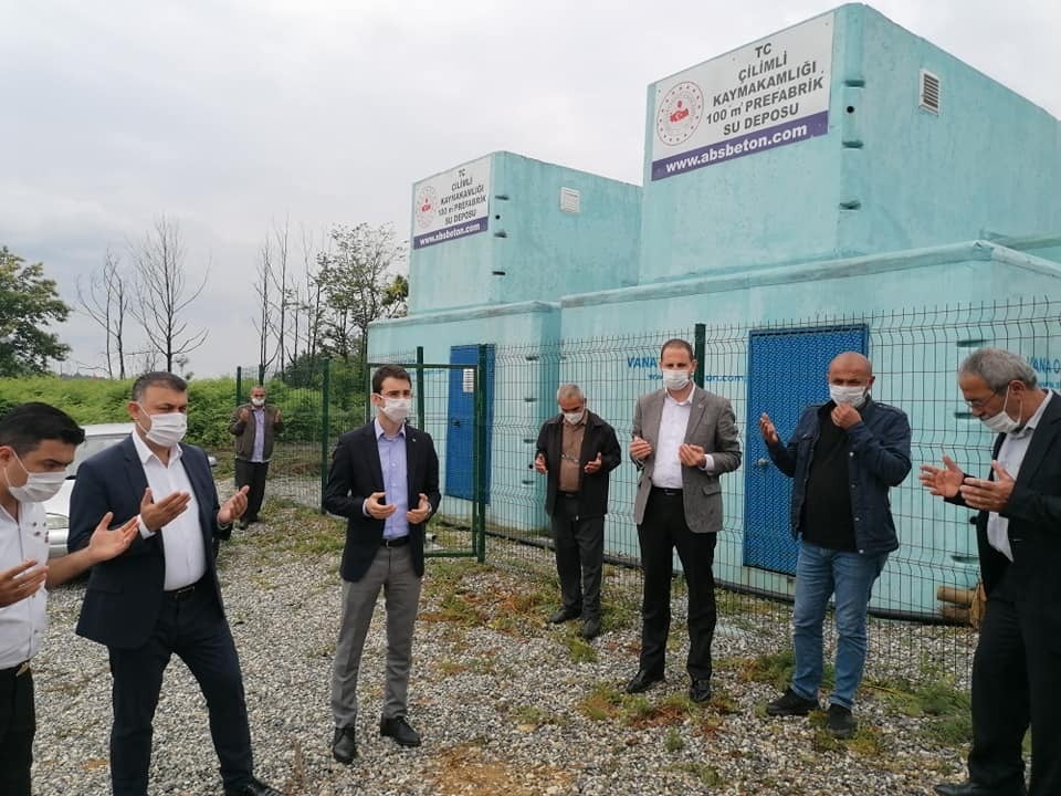 Su deposu dualarla açıldı 