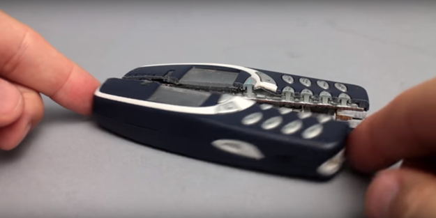 Nokia 3310'u böyle ikiye böldü