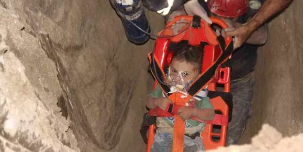 Su kuyusuna düşen 2 yaşındaki çocuk kurtarıldı
