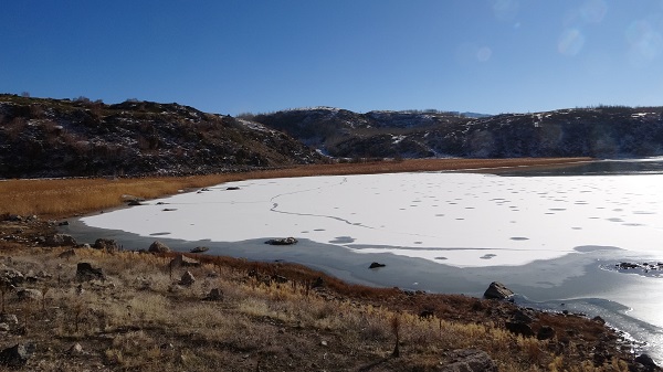 Su sıcaklığı 40 derece olan göl dondu!