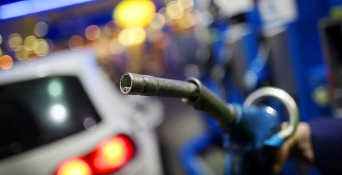 Şubat ayında akaryakıt satışı düştü