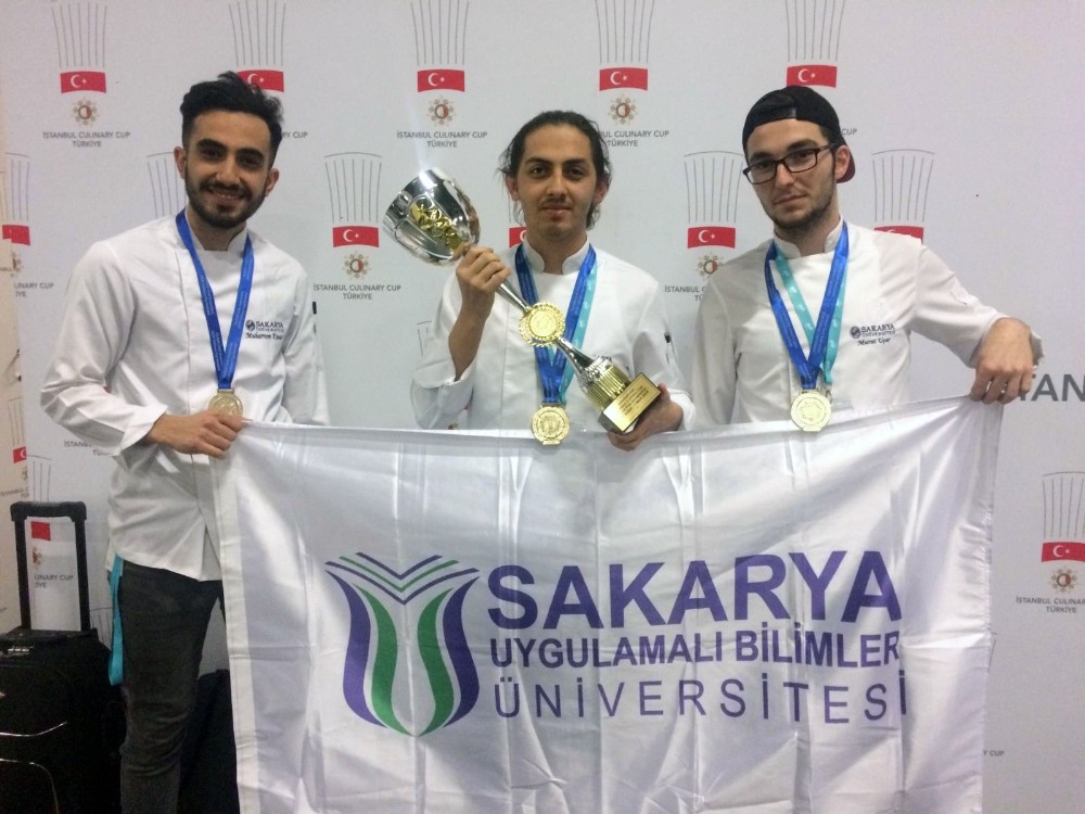 SUBÜ’lü aşçılardan 3 altın madalya 