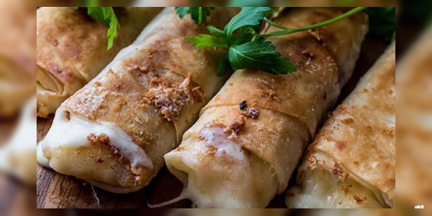 Sucuklu paçanga böreği nasıl yapılır? Pratik ve lezzetli paçanga böreği tarifi