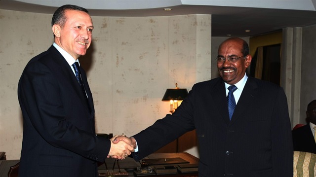 Sudan Cumhurbaşkanı FETÖ okullarını kapatma emri verdi