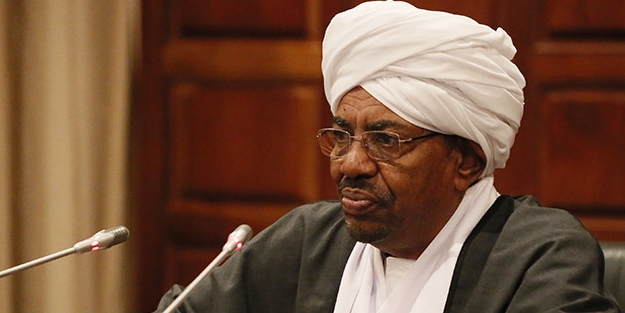 Sudan Cumhurbaşkanı Ömer El Beşir iktidar partisinin başkanlığından istifa ettiğini açıkladı