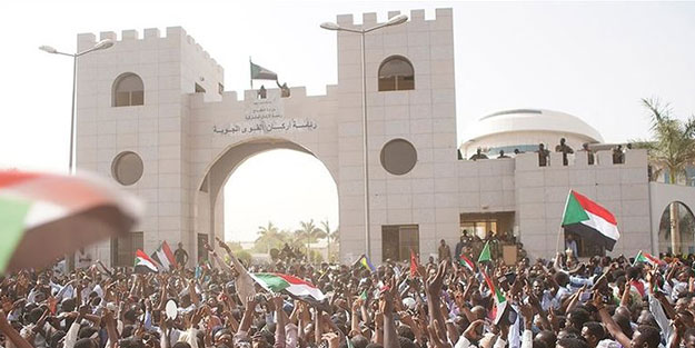 Sudan halkı, sivil hükümet istiyor