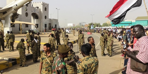 Sudan ordusundan halka müdahale!