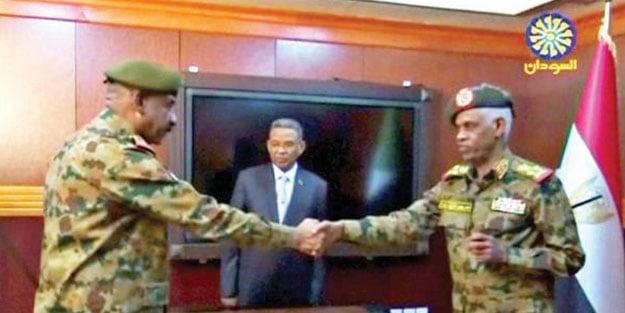 Sudan’da cuntanın yeni lideri Burhan! Darbeci Avf gitti Suud kuklası geldi
