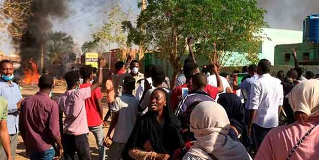 Sudan'da gösteriler büyüyor! Çok kişi gözaltına alındı