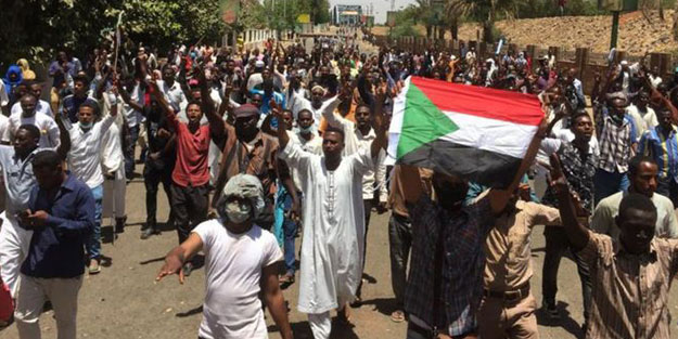 Sudan'da Hartum havaalanında uçuşlar durdu