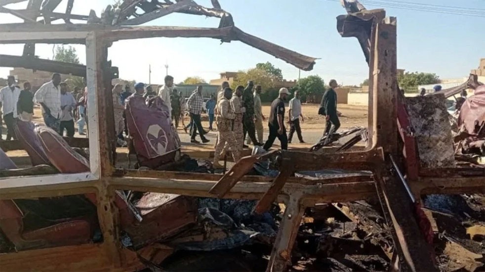 Sudan’da kan akmaya devam ediyor: 10 asker, 6 polis ve 4 sivil öldü