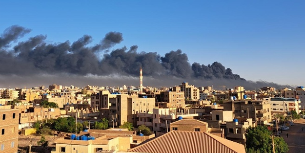 Sudan'daki çatışmalar nedeniyle 150 binden fazla kişi ülkeden ayrıldı