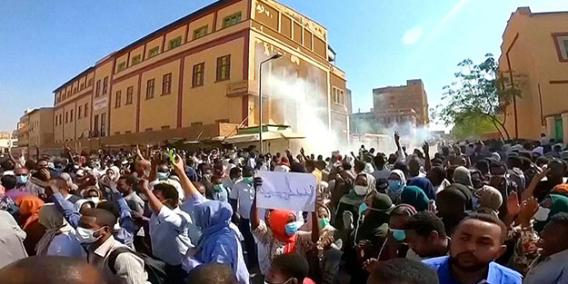 Sudan'daki darbe, sokak gösterilerine çare olmadı