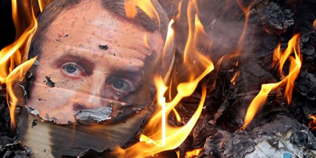 Sudanlı sanatçı tepkisini gösterdi! Fransa nişanını reddetti