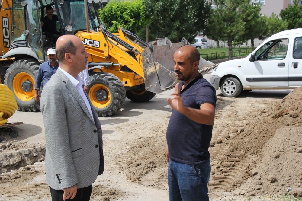 Şuhut’ta doğal gaz çalışmaları devam ediyor 