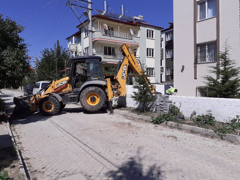Şuhut’ta doğal gaz çalışmaları yeniden başladı 