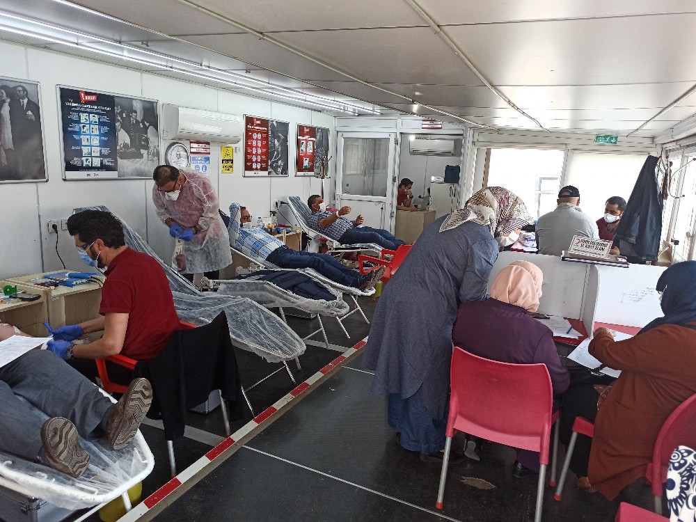 Şuhut’ta kan bağışı kampanyasına yoğun ilgi 