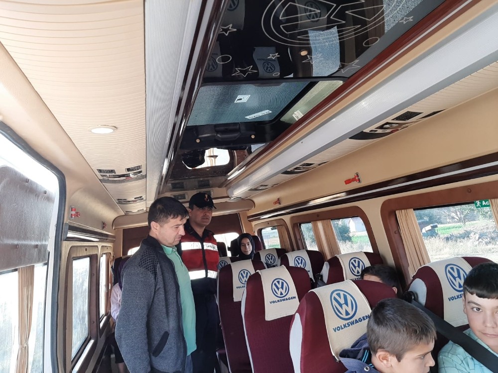 Şuhut’ta öğrenci servisleri denetlendi 