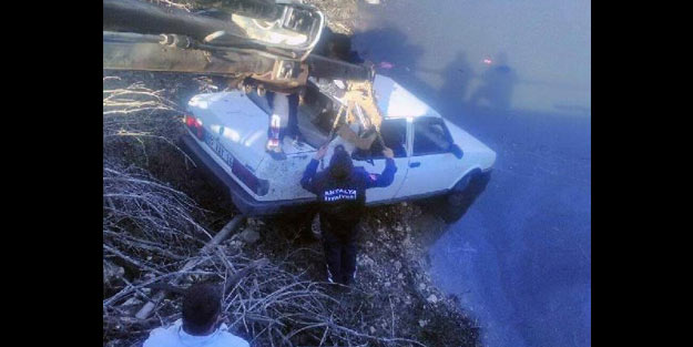 Sulama kanalına uçan otomobilde ölü bulundu
