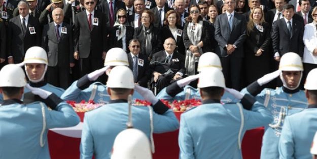 Süleyman Demirel'in cenazesine katılan tek HDP'li