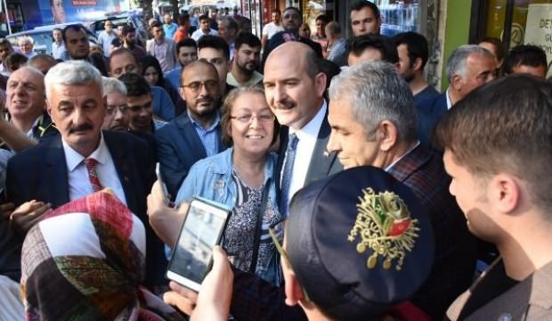 Bakan Soylu'dan Cumhurbaşkanı Erdoğan'a jest