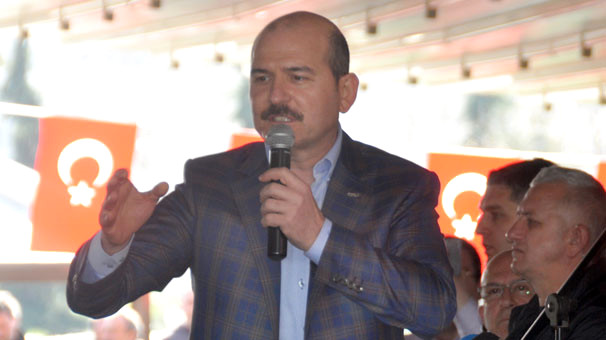 Süleyman Soylu'nun dikkat çeken rozeti!