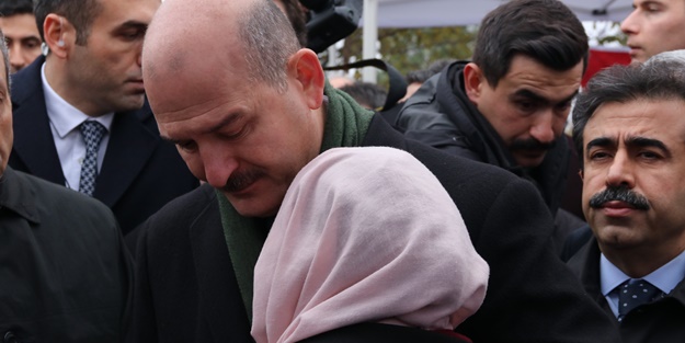 Süleyman Soylu gözyaşlarını tutamadı