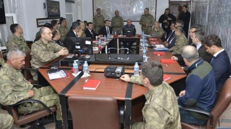 Süleyman Soylu operasyon bölgesinde!